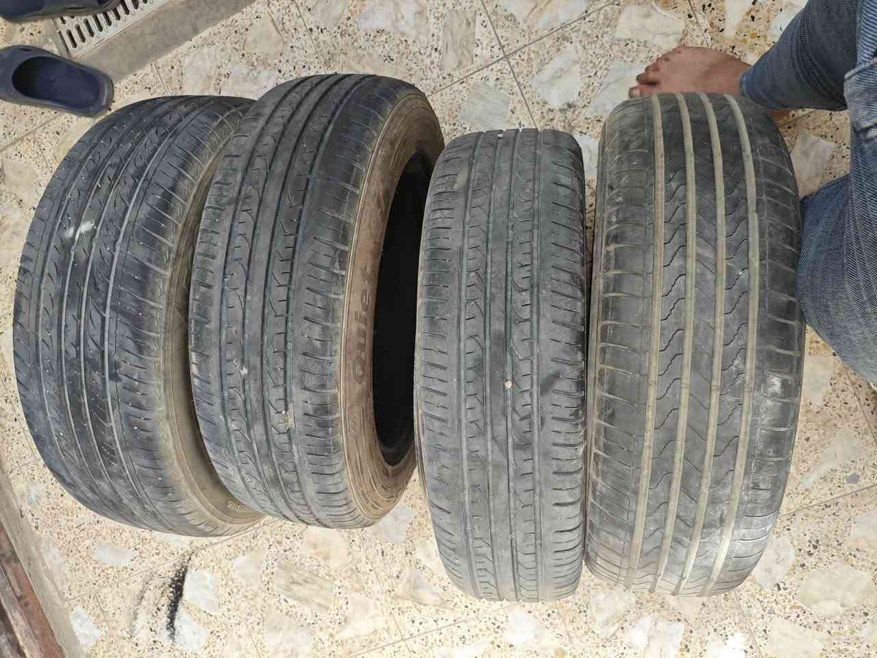 سلام عليكم تواير حجم  15/65/185 نضاف للبيع السعر 100 مكاني نجف الرقم ***********
