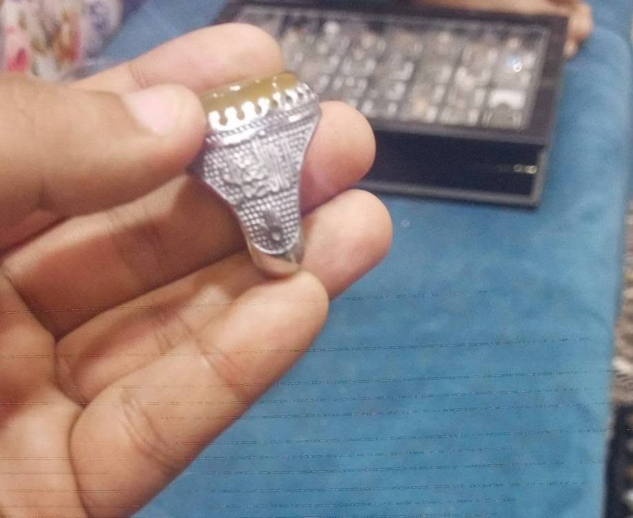 شرف الشمس مختوم 925 فضة ريديوم قوي منقوش بأسم الامام العباس عليه السلام قطعة جدا مرتبة بس الحجر كافي لأثبات كلامي ...
والسعر 18 وي توصيل يعني توصيل مجاني


**إذا كنت صاحب هذا الإعلان وتريد حذفه لأي سبب، رجاءا أرسل رسالة إلى الدعم الفني**