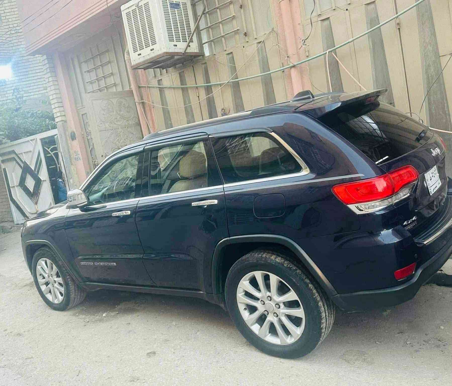 يالله  عروض العيد اكو بعد ارخص من هيج قطعه 👇✈️
بيع فقط بدون مراوس مستعجل 
للتواصل ع الواتساب (***********)📞
السلام عليكم حبايب
جيب 2017 لمتد
فول مواصفات للأخير 
بانوراما
كشنات جلد كهرباء
خزن ميموري
صاج ملكي 
بيها مواصفات خير من الله 
 قطع وحده صبغ بدون دواخل
السعر 169 وبيها مجال 
العنوان كربلاء
تعجبك سياره 
للتواصل ع والواتساب (***********)
