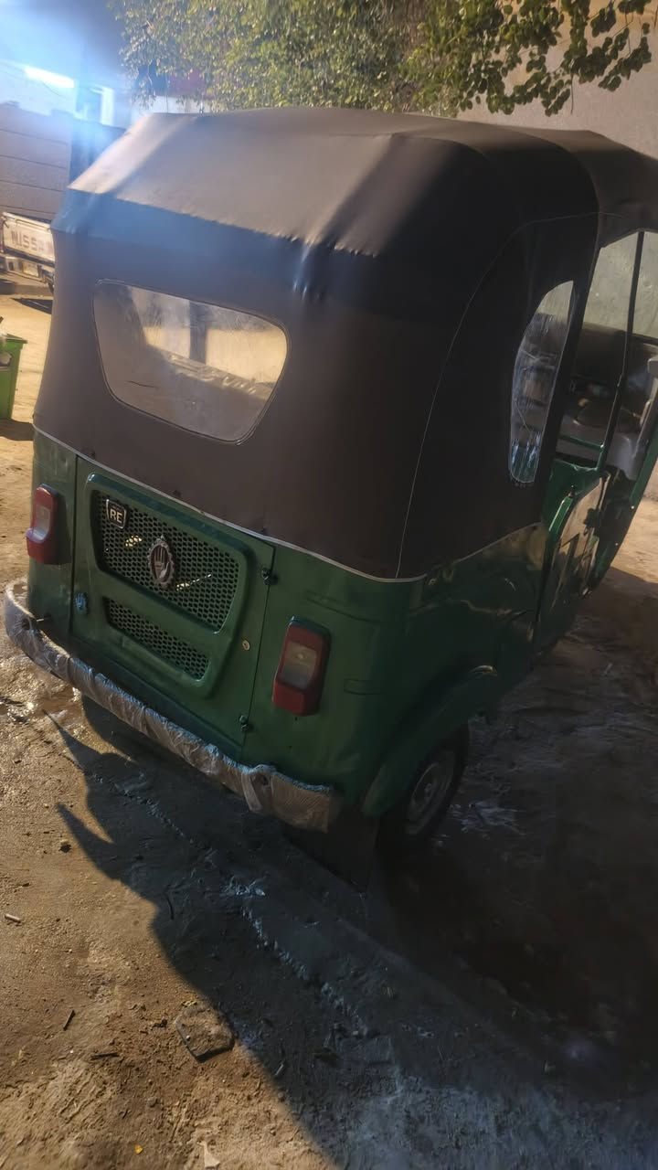 تكتك للبيع موديل ٢٢ مكينه مكفوله السعر ٨٥٠٠ وبيها مجال 
العنوان البصره  ***********
