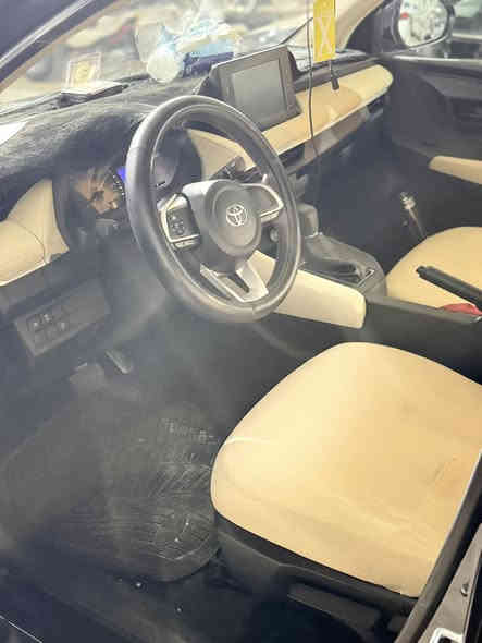 يارس ٢٠٢٣ خليجى  ته نها بونيدى بوياخه  
سه نه وى تازه به رقم اربيل 
ناوزه رد توماتيك شاشه لايت زينون و ليد 
شوين كه لار 
***********
