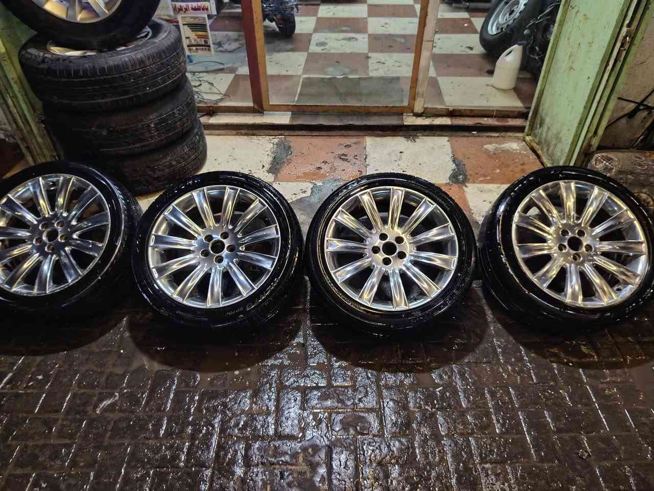 تخم ويلكب أوباما جارجر اصلي مو تجاري  20
 مع تخم تاير جديد 
2 بيهن لحيم 1 بي فطر ناعم
السعر 250 وبي مجال عنوان البصره معقل
***********
***********
