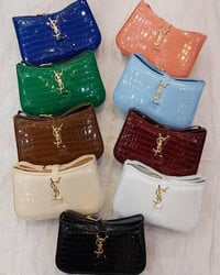 حقائب • جملة ومفرد • بغداد