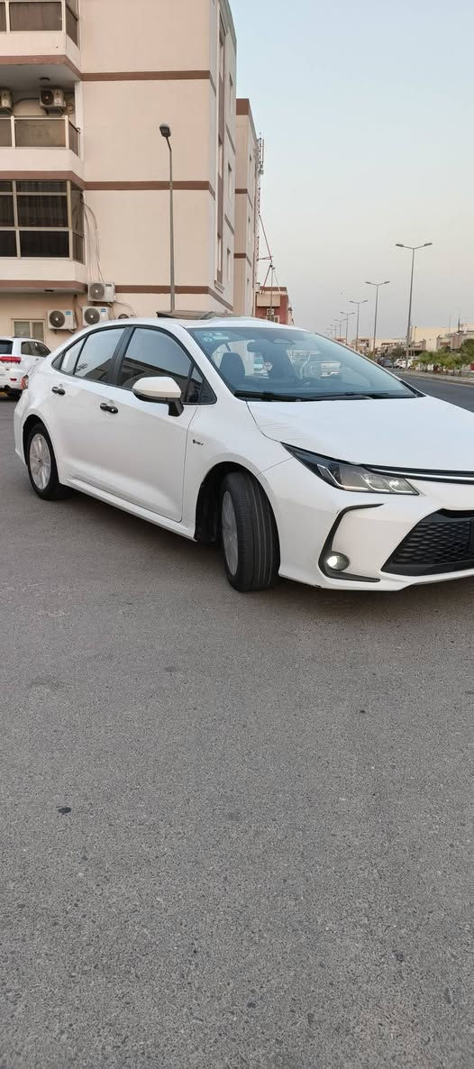 كورلا 2025  HEV  علامه سوده شكل خليجي
المواصفات 
مكينه 1800 هايبرد شحن ذاتي 
سلايت 
كراسي جلد اصلي 
رادار + تحديد مسار طريق + قيادة ذاتيه 
قرائة علامات الطريق المرورية
بصمة تشغيل + دخول ذكي  يدة الباب
هاندر بريك بصمة + اوتو هولد 
 بطاين بوب حياكه  مطرز 
كيجات ديجتل 
شاشه مسجل +تبريد بيانو + كامره خلفيه دوارة + كار بلي 
تبريد قطعتين 
لايت زينون عالي ناصي + بروجكتر لد زينون 
 حساس اطار + حساس مطر + حساس لايت داينمك  
ايفو مود + مود درايف + مانع انزلاق 
 تحكم  الستيرن كامل مع كروس سرعه
ايرباك عدد 10
ويل كب  حجم 16
ماشيه 17الف مكفوله كفاله عامه تحويل ثاني يوم

رقم الهاتف ***********واتساب ونتصال
