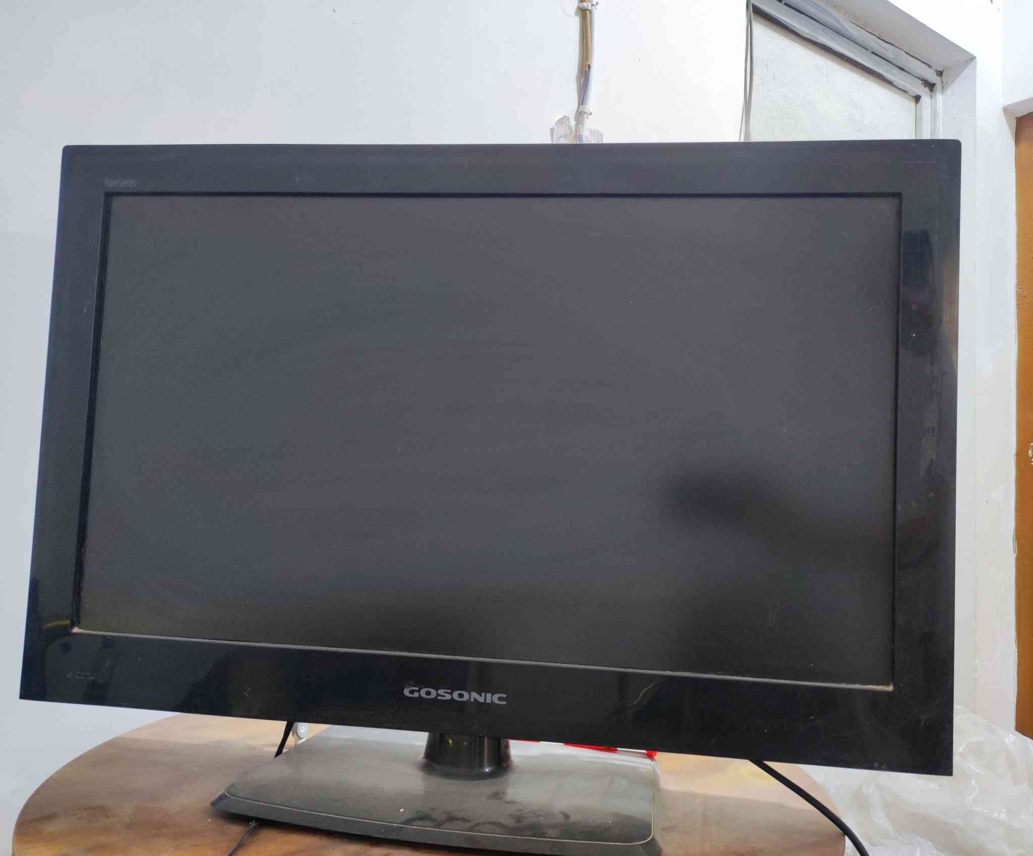 الشاشه الاولى LG شغاله ب165
الشاشه الثانيه Commercial Display (مكسوره) ب25
الشاشه الثالثه GOSONIC عوزها تبديل لدات ب100


**إذا كنت صاحب هذا الإعلان وتريد حذفه لأي سبب، رجاءا أرسل رسالة إلى الدعم الفني**