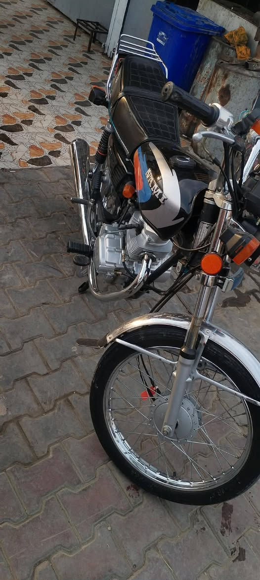 السلام عليكم دراجه شلامجه موديل 23 بلادي اوراق اصولي (4) اوراق اصولي  شهر ال 11
الاستفسار اكثر اتصل ***********
