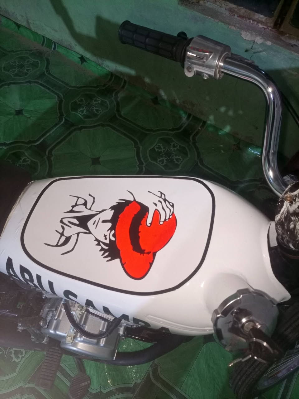 السلام عليكم للبيع  تنكي ابو الكصه موشم وجاهز  و كشن تفصال اسود ليريدهن بي خيرودلل 
هاذا رقمي  ‏‪***********‬‏
