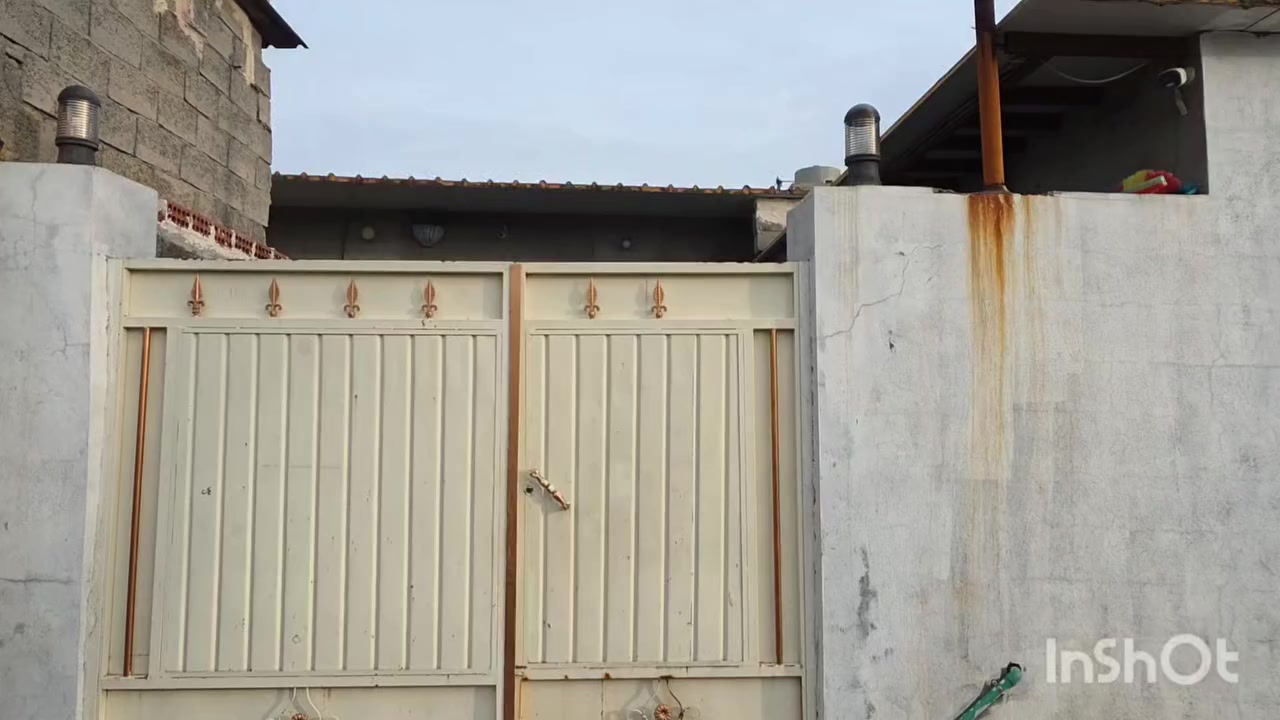 🏠خانو بۆفرۆشتن
📏ڕوبەر:144مەتر
🔹نزیک سەنتەری باراڕە
📌کەلار/ناسراو بەفەوجەکەی فتاح تەنیشت مەلعەبەکە
🔹پێک هاتووەلە
🔹سێ ژوور
🔹مەتبەخ
🔹مشتامەلات
☎️📞 ***********زانیار
