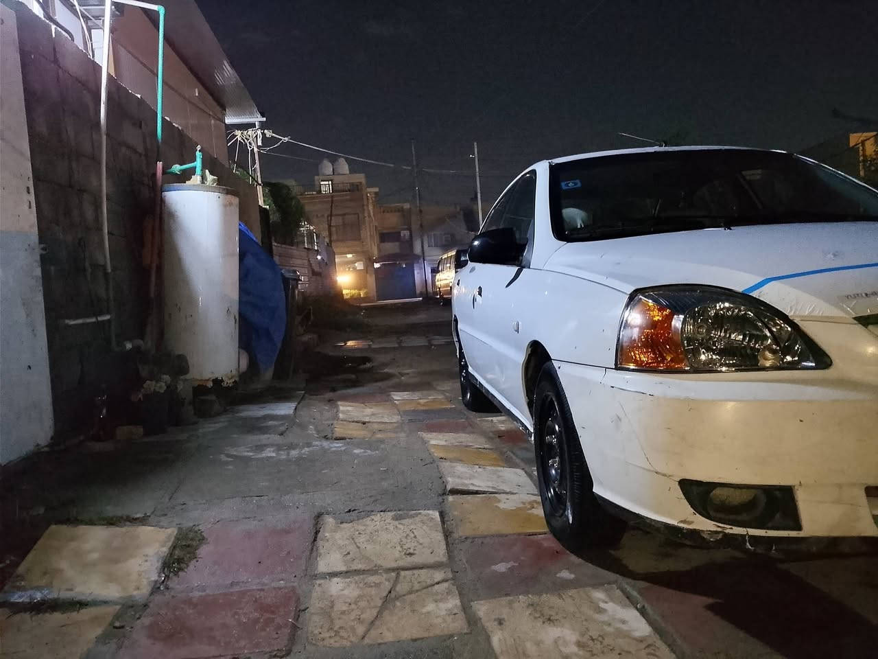 السلام عليكم كيا ريو 2009 شركة العامه بسمي كير عادي رقم دولي ديالي مشروع وطني يعني بي مكان احول السيارة  مكفوله من الحادث والصبغ ابلاديه على وضع الشركه تخم تاير جديد باتري جديدتبريد خير من الله العنوان بغداد حي العامل قرب البيت الياباني موبايل ***********. ملاحظه الصبغ مشلع أوخاله  فابلون السعر 55 اوبيها مجال للشراي
