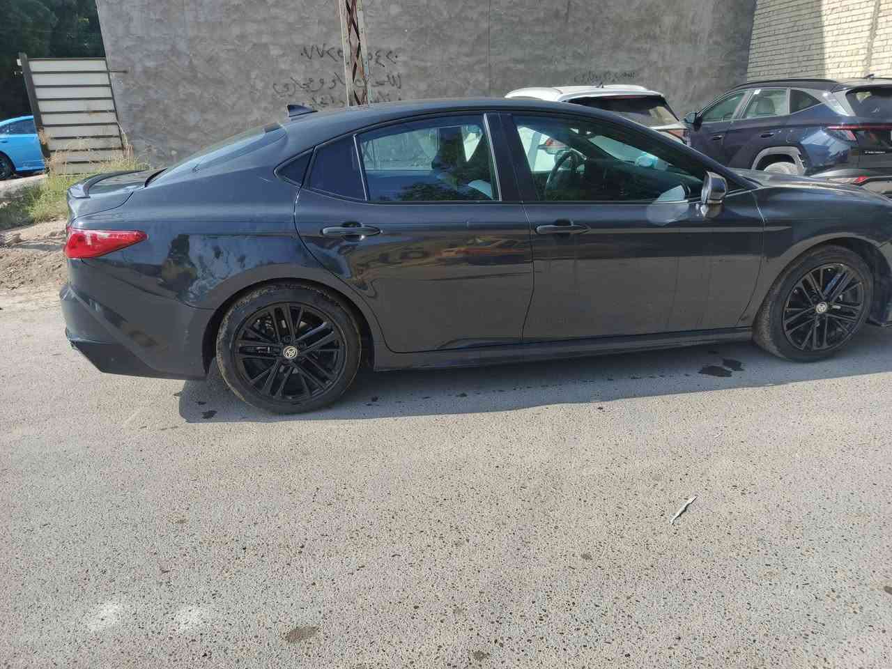 𝐓𝐎𝐘𝐎𝐓𝐀 Camery- S𝐄 - 𝐇𝐘𝐁𝐑𝐈𝐃 -2025
تويوتا - #كامري- SE - هايبرد -2025

* رقم بغداد بسمي
*حادثها جاملغ خلفي ايسر والباب صبغ +بارد 
* اللوان: اسمنتي 
* الموديل: 2025
* عداد المسافة: 20ميل فقط
* حجم المحرك: 2.5L (هايبرد - هجين)
* بصمة تشغيل 
* كشن هيتر للسائق والراكب الامامي
* استيرن هيتر
* كاميرا خلفي
* هاند بريك بصمة
* ئوتو هولد Auto Hold
* رادار امامي (تحديد مسار)
* رادار جانبي (نقاط عمياء)
* نظام : Eco
* نظام : Normal 
* نظام : Sport
* كشن السائق كهربائي

السعر 185 بيها مجال للشراي مكاني بغداد السيديه...بيع فقط 
*موبايل ***********
