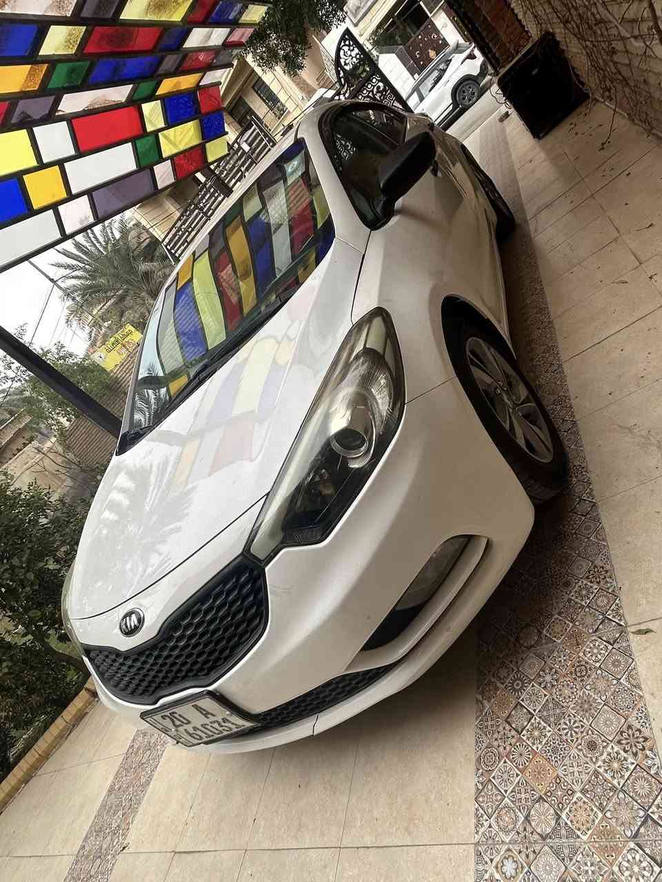 السلام عليكم 
سيراتو خليجي 
موديل 2015 
رقم ديالى انكليزي هزه سنوية 2031 
مكينه 1600 دوش جديدة 
السعر 104 وبيها مجال 
ثلاث قطع صبغ بدون دواخل بدون شواصي 
للاستفسار الاتصال على الرقم 
***********
