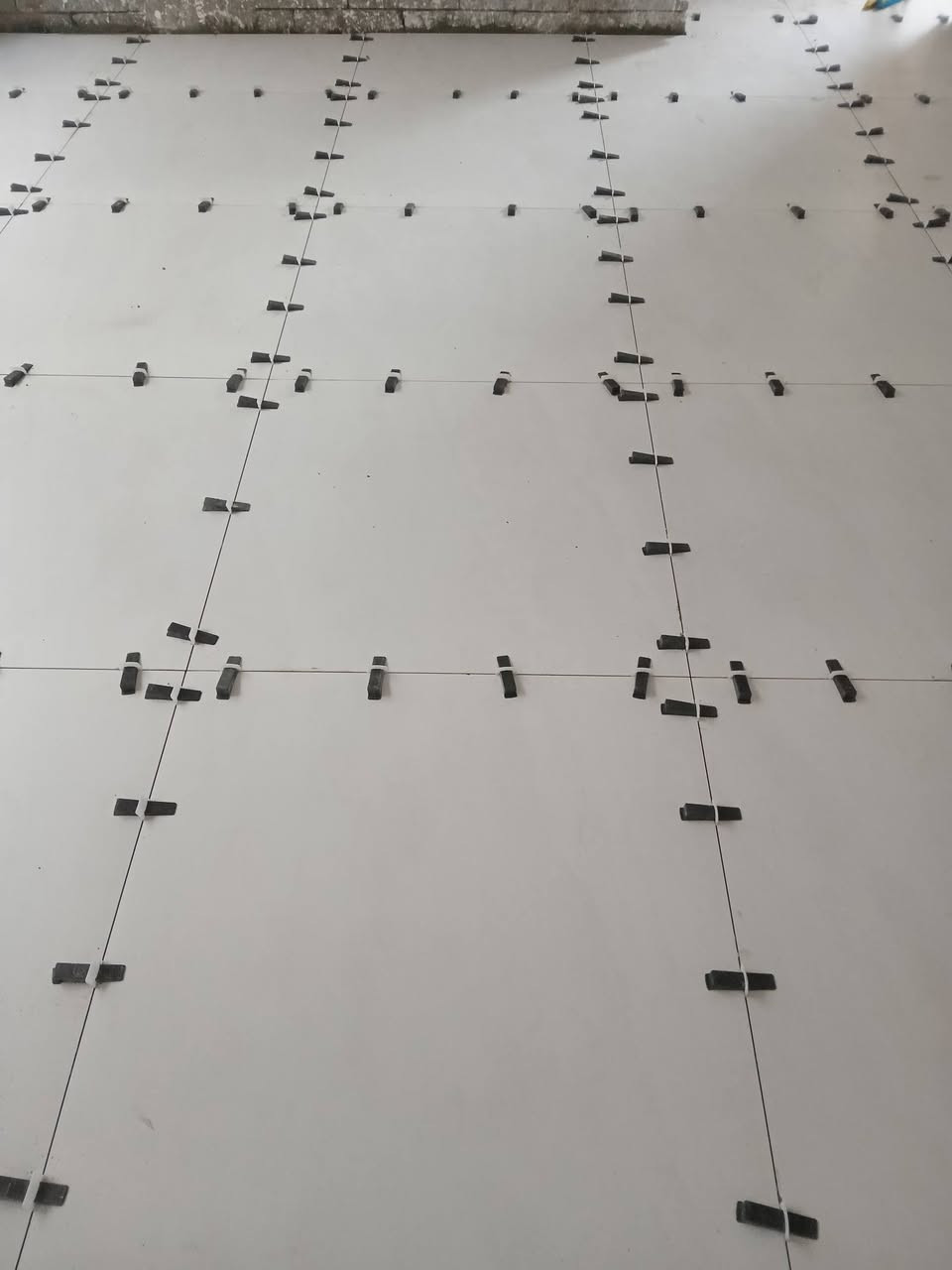 شغل ارضيات بورسلين وسيراميك شغل شرط جميع انواع الارضيات *********** موصل
