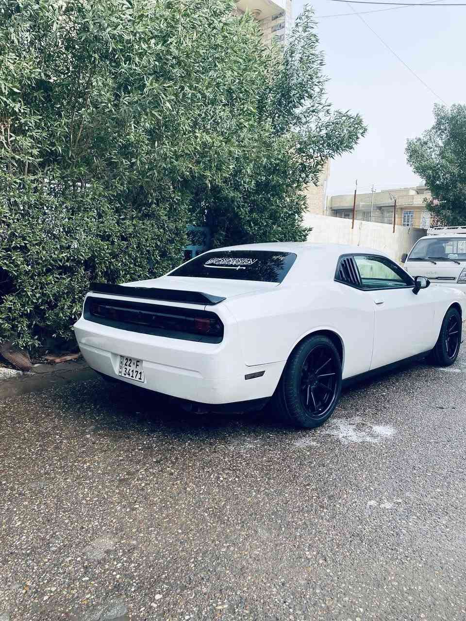 سلام عليكم للبيع جالنجر مديل 2013 محرك 6 سلندر رقم أربيل الجديد تحويل مباشر حدثه كرن بنيد مصبوغ الحفة والجملغ بدون دواخل سيارة كاملة تبريد ثلج محرك وكير مكفول ￼￼￼￼بيه منضومة زنون ￼￼￼￼￼￼العنوان بغداد الكظمية السعر 122 وبيه مجال ***********￼
