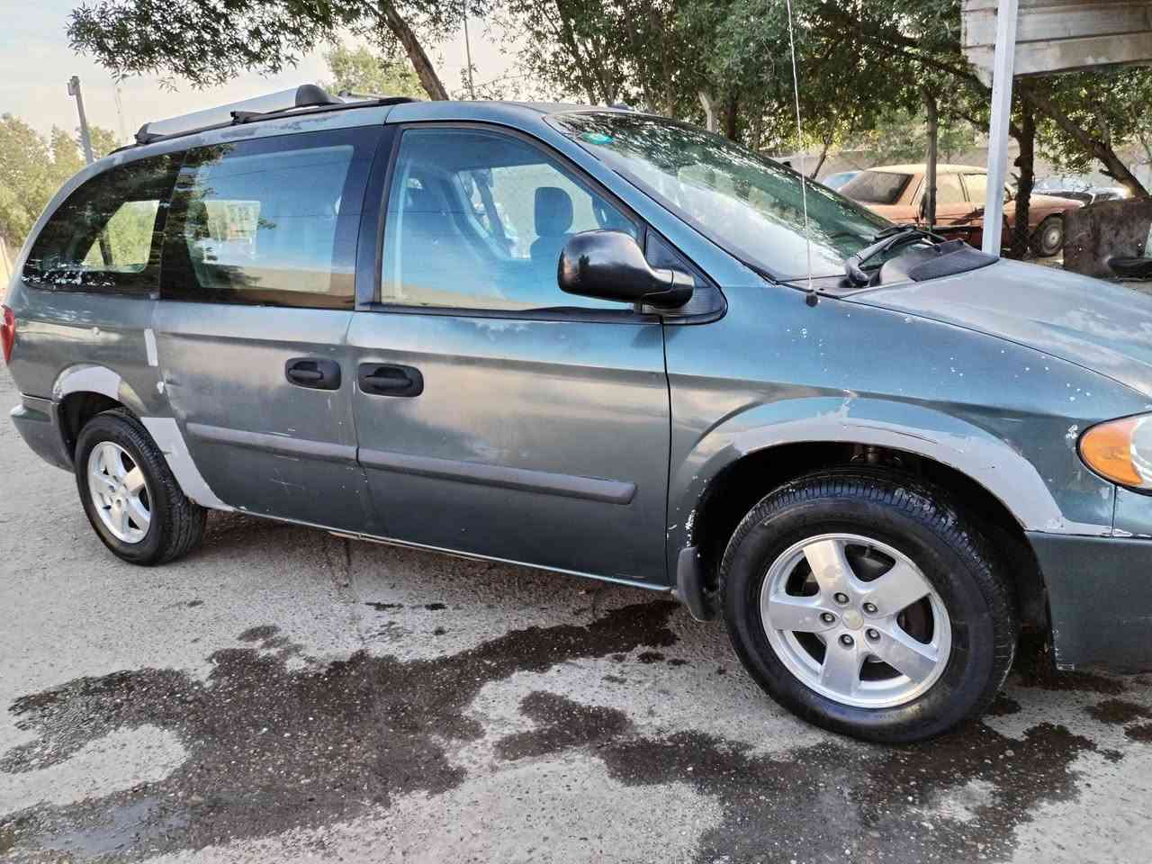 دوج كرفان موديل 2007 تبريد 3 قطع شغال محرك 3300 ( المرغوب ) سنويه جديده لغايه 2029 كلشي بيها شغال وجاهز واترايك وين متريد السعر 72 مكانها بغداد ساحه بيروت للاتصال ***********
