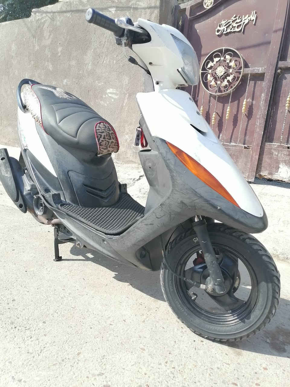 السلام عليكم دراجه ماكس عدل مكينه ما مفتوحه لا تبخير ولا تنقيص  سلف كابريتر بلادي  كهربايات كلهه شغاله سلف هندر شلعه معدل لايت عالي ناصي اشاير كلهه شغاله كفرات اصليه قفل جنطه قفل ستيرن اوراق بنفيس  مكاني بغداد حي النصر السعر 650
 ***********
