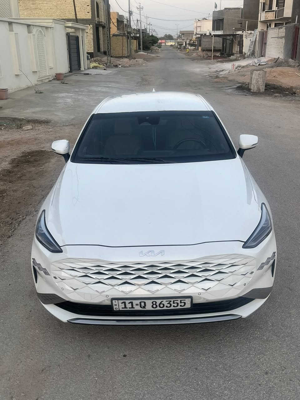 السلام عليكم
سيارة Kia K8 2023 للبيع بحالة ممتازة جداً، استعمال شخصي ونظيف.

مكينه 2500 تيربو هايبرد يعني سريع ✈️وقتصادي 

الموديل: 2023

ماشيه : 46 

اللون: ابيض 

رقم بغداد بأسمي

المواصفات: فل مواصفات عدا بانوراما

الحالة: نظيفة جداً 

تبريد ثلج 

*فول واحد ع واحد اعلئ موصفات بل k8 عدا البانوراما 

* مساج كرسي السائق 

* كاميرات 360°

* حساسات أمامي وخلفي

* تشغيل بصمة + تشغيل عن بعد تمشي وترجع بلبصمه 

* شاشات كبيرة + Apple CarPlay / Android Auto

* تبريد وتسخين مقاعد

* رادار + نظام المحافظة على المسار + شحن وايرلس + اغلاق ذاتي للجام عند تشغيل التبريد + 

* كراسي جلد فاخرة

*بعد بيه هواي موصفات ما ذاكرهن حتى لا اطول المنشور

حادث سياره قطعتين والسونار مرفق بالمنشور 

السعر: 165 ورقة 

 العنوان بابل قرب سيطرة الاثار

***********
