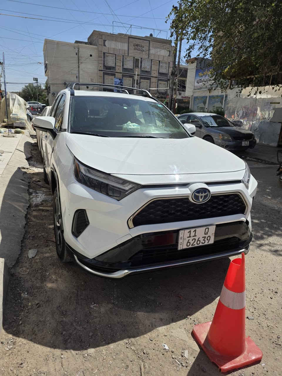 تيوتا راف فور موديل 2023 بلك ان هايبرد
شحن منزلي ماشية 45 الف كيلو
تمشي بالشحنة الوحدة 90km 
والهايبرد 850km
توتلهم يوصل تقريبا 950km
فئة برايم LE 
بأزمة البنزين هي ولا يمها..

حادثها قطعتين باب سايق وباب الخلفه
مكينة نظيفة والسيارة نظيفة
بطاريات ومكينة مكفولات 
سلايد روف
جنطة كهرباء
كرسي السائق كهرباء
السيارة كلش رزنه ونظيفة
مكان السيارة
بغداد المنصور- الإسكان

رقم التواصل ***********
