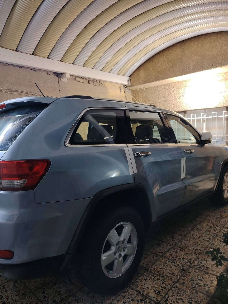 سلام عليكمJeep LIMITED
*جيب لاريدو
*محرك السيارة: 3600/V6 🔥شرط كفاله 
*الكير : اوتوماتيك
*العداد :190mi
*لون : ازرق سمائي 
*الموديل : 2013
*السياره وارد أمريكي
*لسياره مابيه نقص برغي ✅
*الحالة او نوع الضرر : لسياره وارد أمريكي كلين وبل عراق صار بيه صبغ ابيع حزام للجماليه

*الـــــــمــــــوأصــفــات🔥
*4x4 
*بصمه
*تشغيل عن بعد
*كامراه خلفيه 
*فتحه
*تحكمات بل ستيرن
*وشاشه اعطال 
*لون الداخل السياره : بيجي و مطعم بصاج بل دشبول والبيبان
*تخم تاير جديد✅
*السعر : 150 ورقه وبي مجال للشراي
*( ترهم مراوس)
*العنوان :بغداد الدوره ابو دشير
*للتواصل 👇
************ 
************
