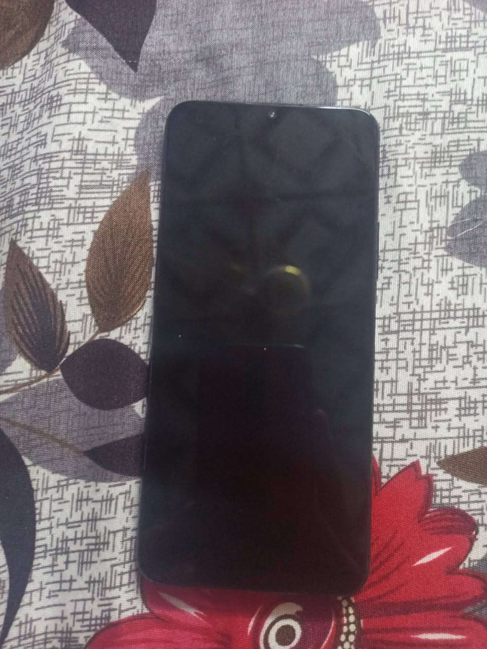 سلام عليكم موبايل للبيع السعر خاص ***********
