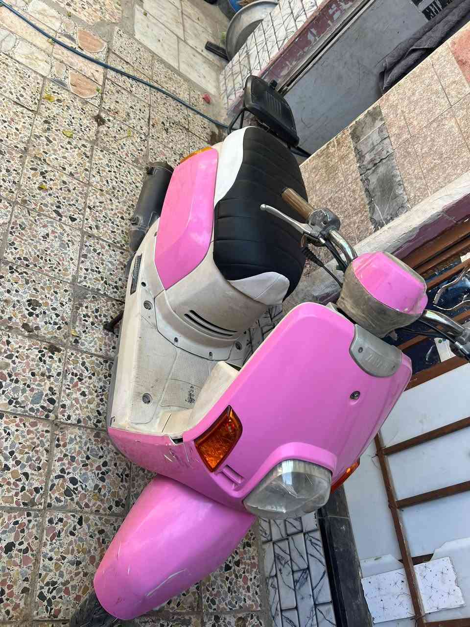 سلام عليكم دراجة بوليس للبيع مكينة مجفتة جديد نكرة سلف للبيع السعر 450وبيه مجال قليل المكان بغداد ***********
