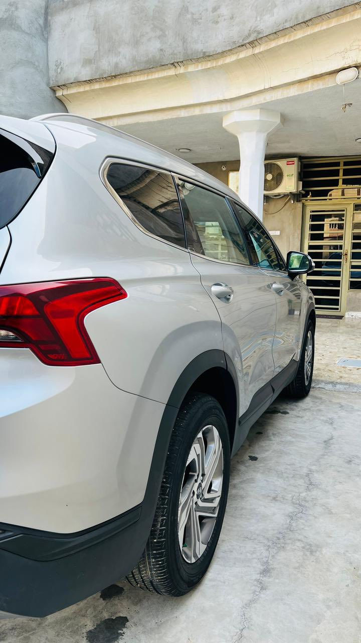 Hyundai Santa Fe 2023
للبيع أو المراوس 

للأستفسار ***********
