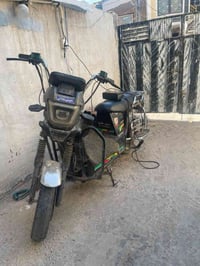 دراجه شحن للبيع سعر ٣٥٠ الف المكان عامريه الرقم٠٧٨٣٨٦٦٣٩٧١