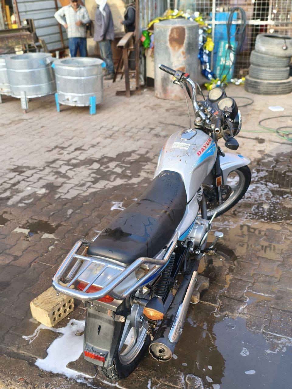 سلام عليكم دراجه دايون عظم مديل 20 طالعه 21 اوراق اوصولي الدراجه عوزه اشويه ترتيب عرضه 850اوبيه مجال بيع مستعجل عنواني كربلاء حي العامل  رقم ***********
