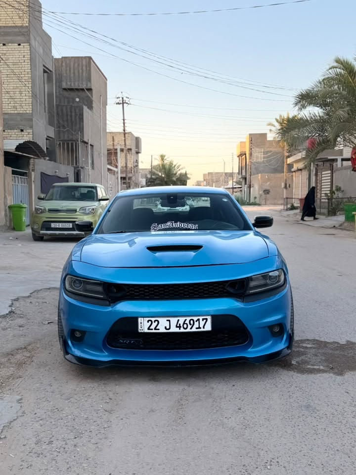 السلام عليكم للبيع جارجر 2016 السياره  رقم اربيل تحويل او وكاله موجود وارد امريكي بدون حادث سرقه بچم فقط مكينه 5700 ماشيه 90 بيع او مراوس ب اوباما مكاني الحله ***********
