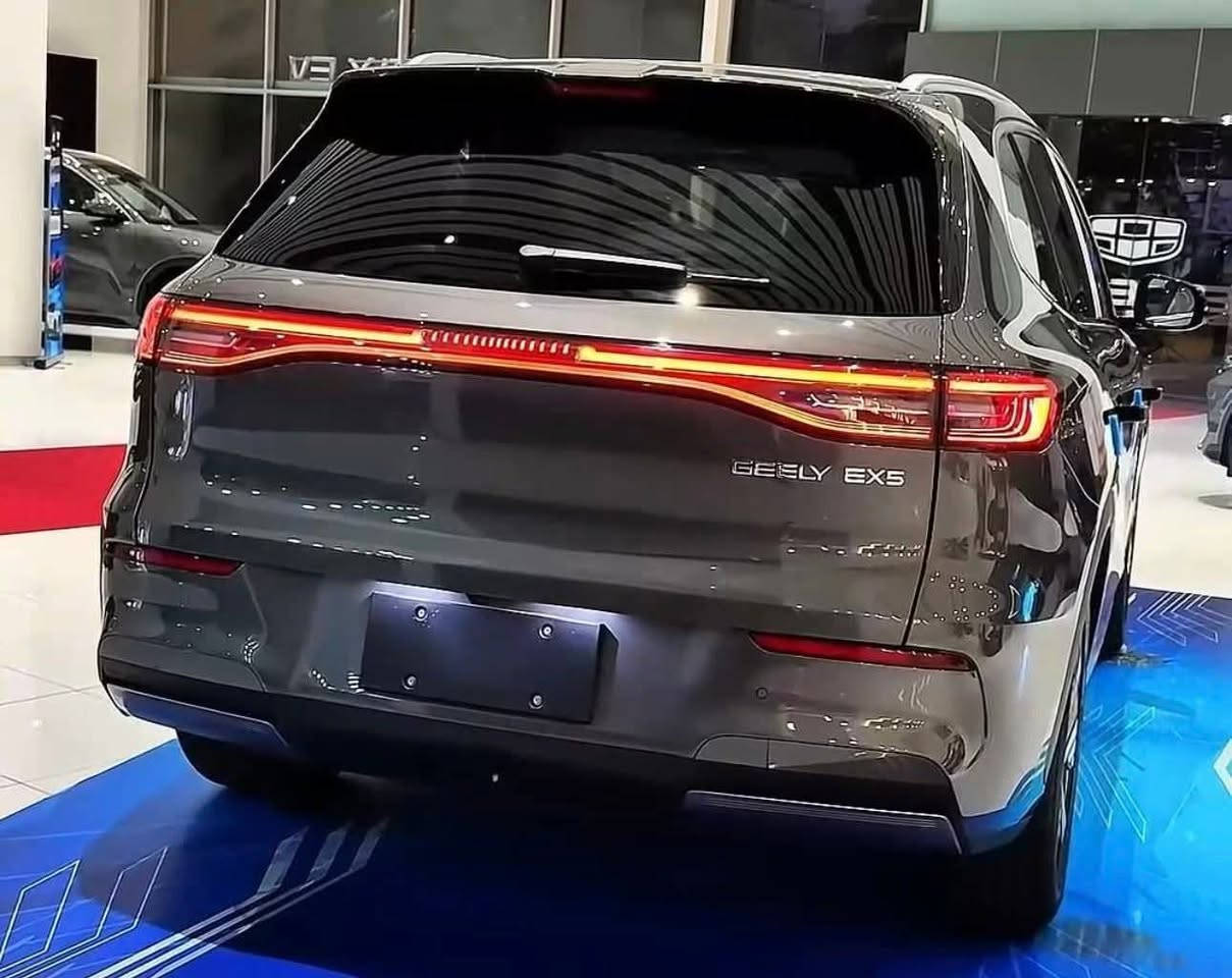 ⚡️ عربيات كهربا هتغيّر اللعبة!
دلوقتي Geely EX2 & Geely EX5 في مكان واحد 🔥
تصميم عصري • تكنولوجيا متطورة • توفير رهيب
📞 01124249999
Phantom Auto


**إذا كنت صاحب هذا الإعلان وتريد حذفه لأي سبب، رجاءا أرسل رسالة إلى الدعم الفني**