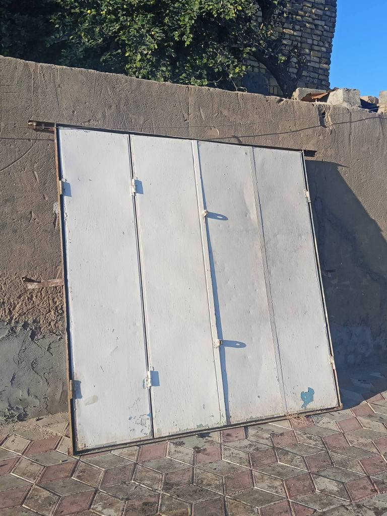 باب لبيع عرض مترين ارتفاع مترين جديد بعده مكان ميسان المجر الكبيرة معمل ورق سعر 175 الشراي يتصل أو خاص *********** عمارة, ميسان
