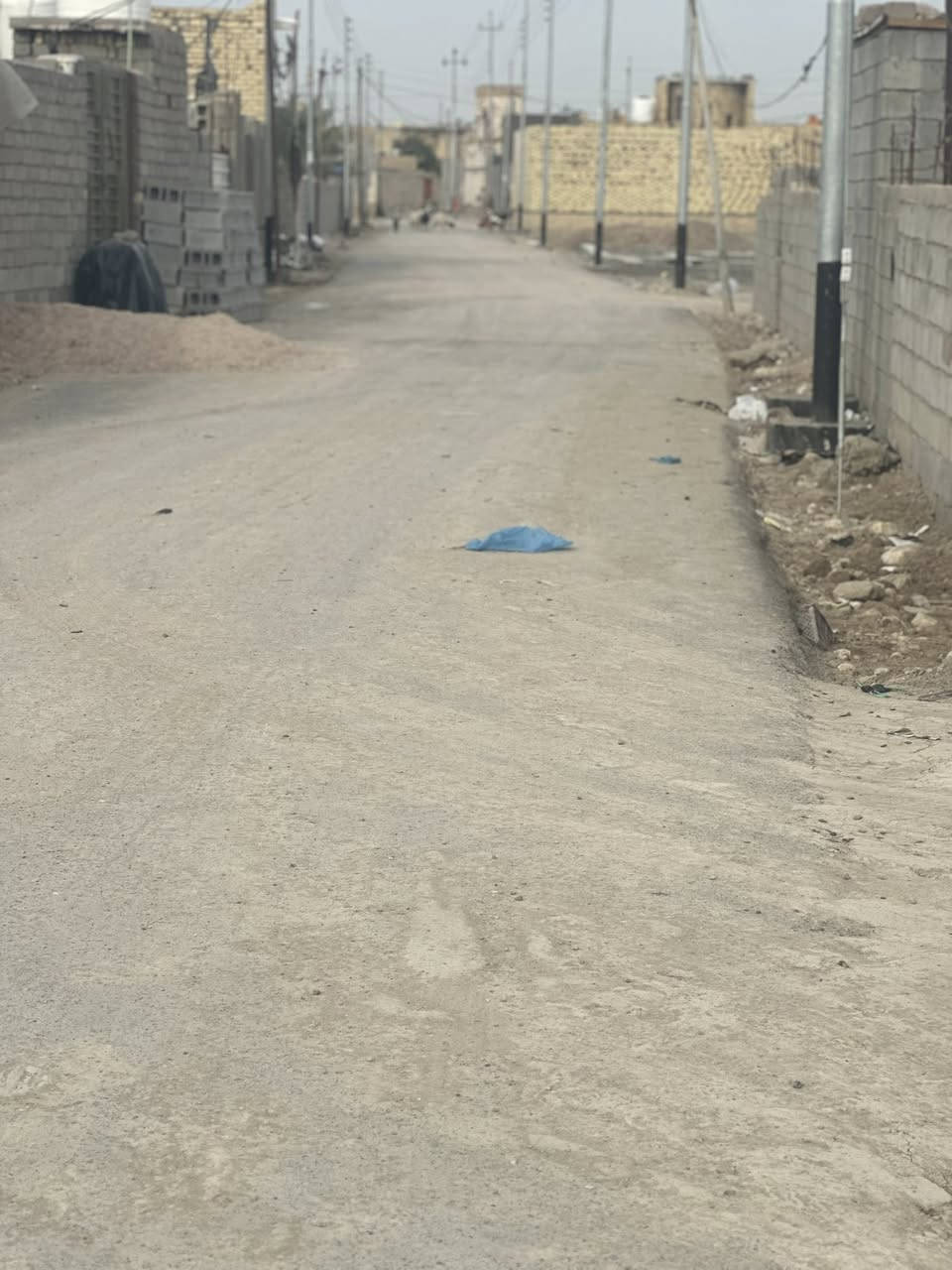 السلام عليكم قطعه زراعي حي جوادين قرب صيطره قطعه مساحه 200مدفونه وجهازه ركن وجه عشارع تبليط ماي كهرباء مجاري ‭0783 180 3794‬
