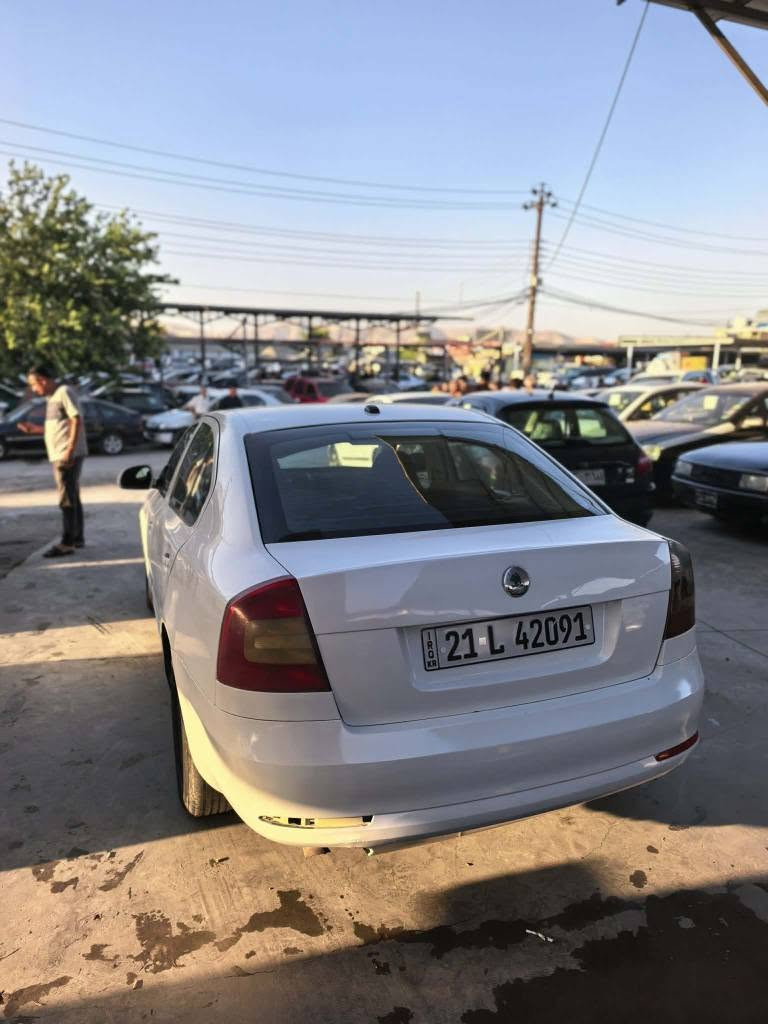 سكودا ٢٠١١
***********
***********
 سكودا 
ته بريد 
گيرعادي
 مكينه ١٦ بيلاد
به شه رتي گيرو مه كينه 
ته قه وره قه ي به شه رت 
به راد و هه زه و فحسي تازه يه 
ره قه مي وه رگيراوه ته وه 
به شه رتي تراي و فحس و فيته ر 
٥٢ گه لاو معامه له  سليماني  هه وارشار السليمانية, العراق
