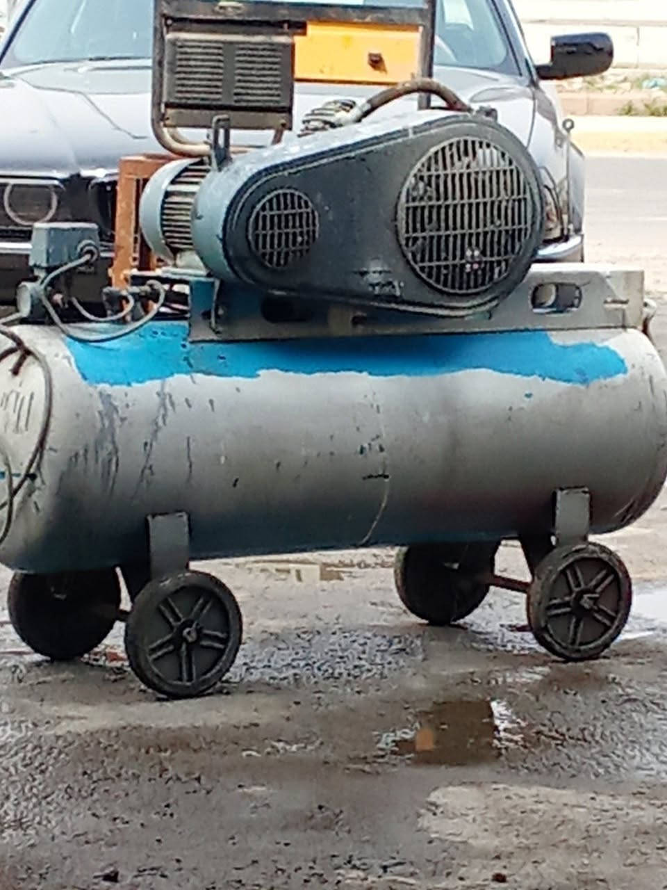 سلام عليكم كمبريسر البيع 200التر  مطور كهربائي سنكل المكان بغداد بوب الشام الاستفسار على هذا الرقم***********
