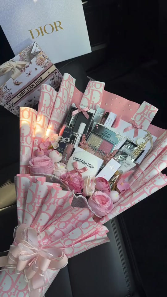 بكج ورد مكياج بسعر مناسب 💓! #اكسبلور #fyp #foryou #هدايا #هدية 


**إذا كنت صاحب هذا الإعلان وتريد حذفه لأي سبب، رجاءا أرسل رسالة إلى الدعم الفني**