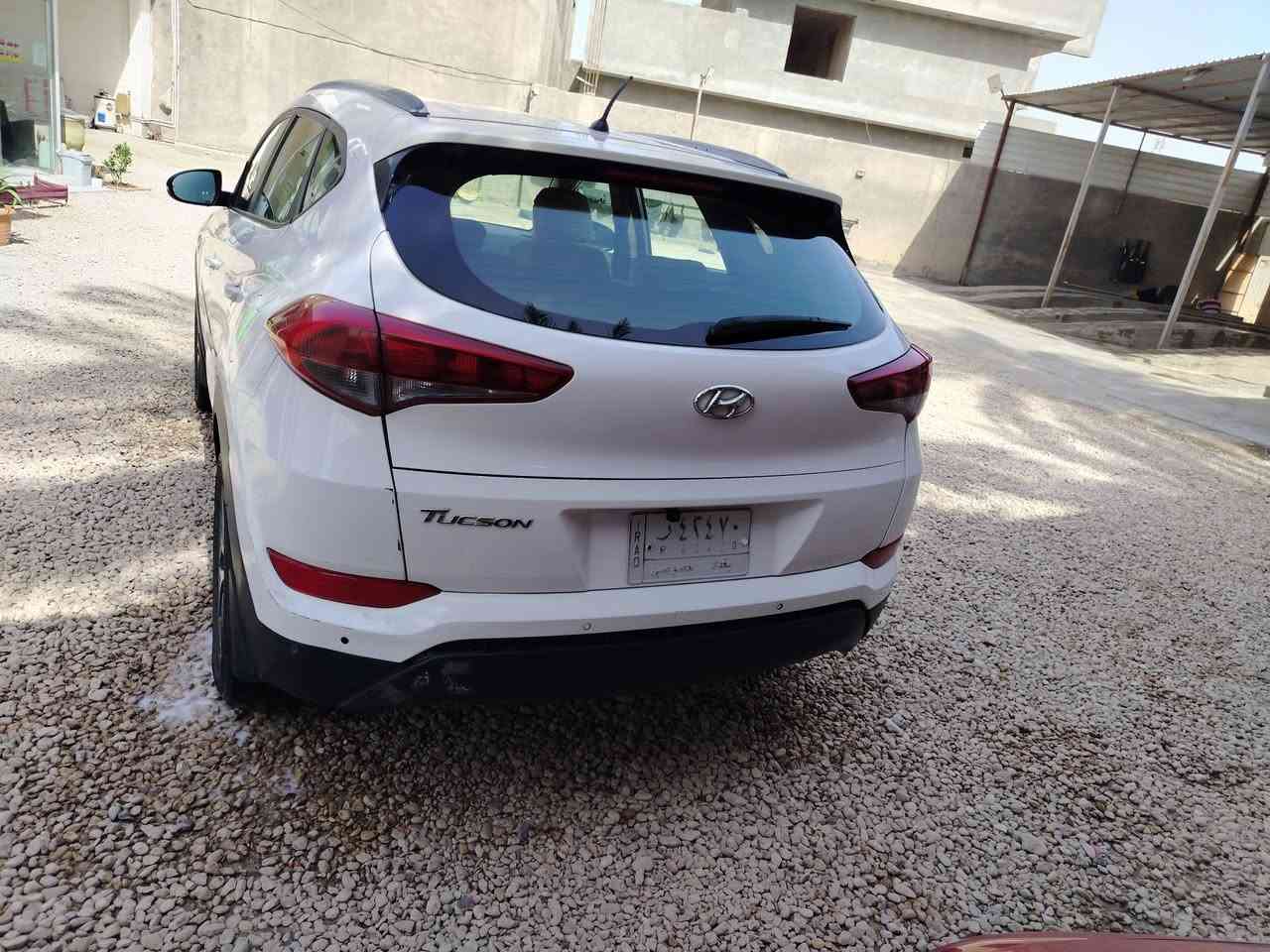 السلام عليكم توسان خليجي موديل ٢٠١٦ شكل الجديد مكفوله كفاله عامه من ضرر والصبغ السيارة بأسمي معوضه ١٨٥ وبيها مجال ***********
