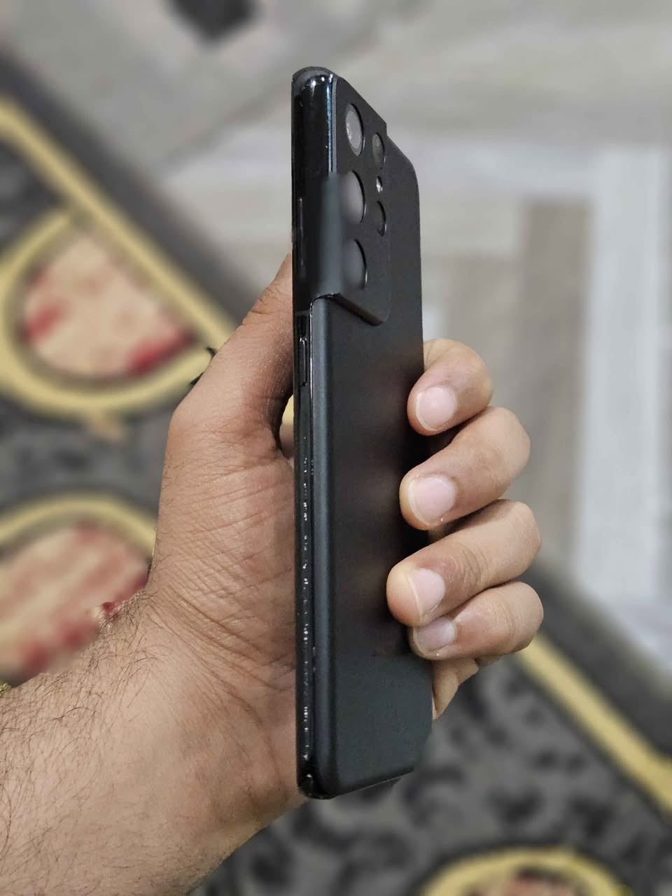 موبايل كلكسي اس 21 الترا 5G  رق اوسط دبل شريحه عربي ذاكرته 256 والعشوائيه 24 يدعم الشحن 45W واط وشحن لاسلكي  ملحقات فقط شاحنه 120W
نظيف كلش ومكفول من كلشي فقط مبدل باب الخلفي 
 مكاني نجف رقمي ***********
 سعره 375 الف النجف, العراق
