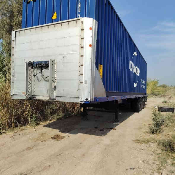 سلام عليكم سياره للبيع 2004جاهزه لشغل رقم بغداد تحويل موجود مربوطه صهريج عربانه شمتز دنكير مارسيدس سنويه منتهيه ***********
