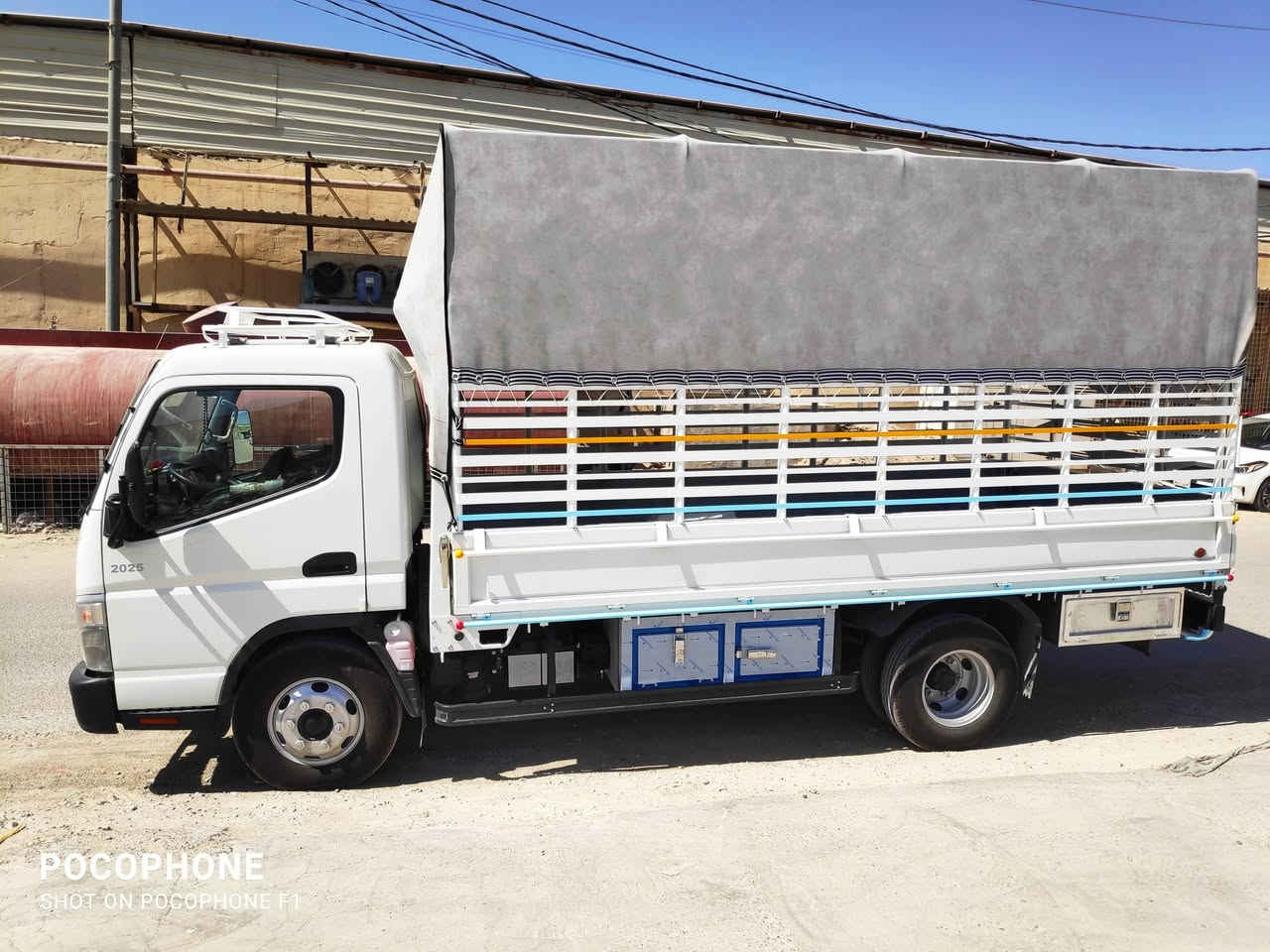 كانتر موديل 2025 ماشيه 2500 حقيقي سياره بحاله الزيرو حداديه جلال الحداد السعر ثلاث دفاتر و17 بها مجال رقمها بغداد انجليزي. ***********
