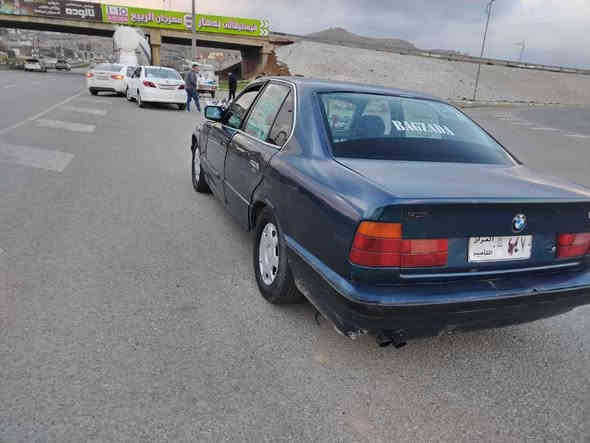 bmw
مەکینە 520گێڕ عادی مۆدێل 1992 
دوجام کارەبا سەنەوی لەگەڵە  ئاڕم بوە بەس ون بوە
گێڕو مەکینەی بەشەرت
ژم ***********
شوێن تەکیە
