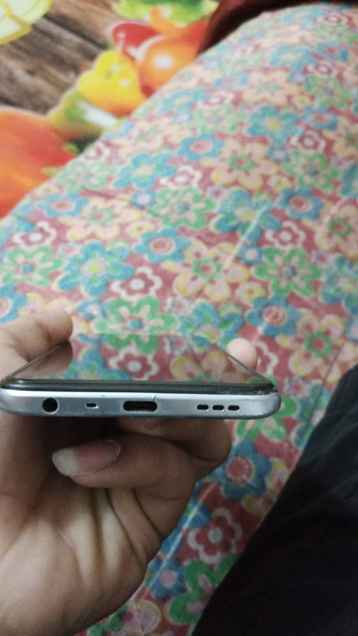 سلام عليكم للبيع 51poop  امبدل فقط بطاريه وكله مكفول ممبدل لا شاشه ولا غير شي وباكيته موجود ذاكرته 64 جهاز بصمه وجه بصمه اصبع صفح   دبل سيمكارت مكاني مدينه صدر سعر 75 وبي مجال للطيبين وهاذا رقم تليفوني ***********
