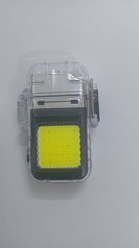 شاحن تايب سي • كشاف ضوئي