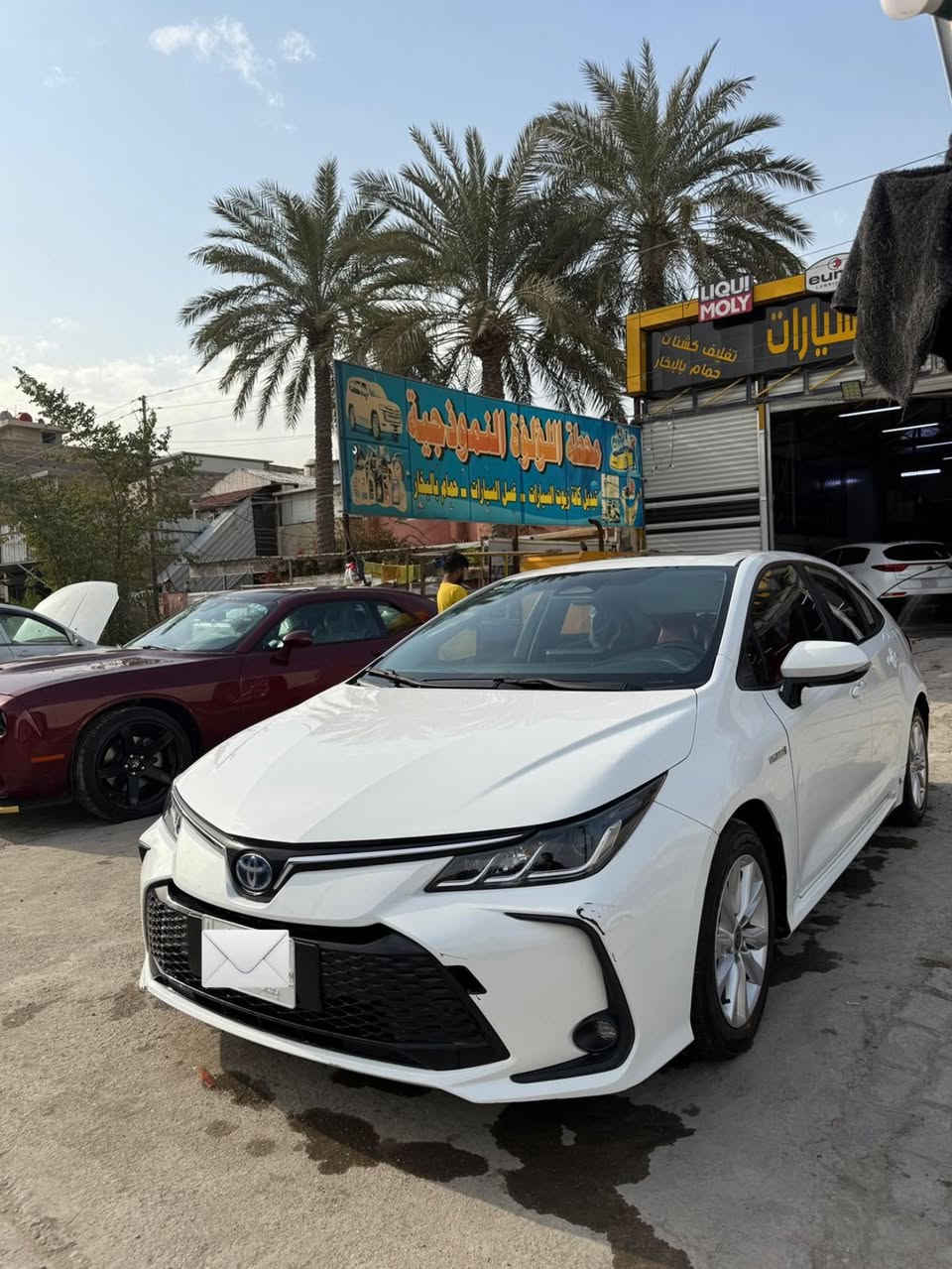 السلام عليكم 
للبيع كورلا 2023 وارد الصين رقم بغداد لون ابيض 
ماشيه 34 الف كيلو 
داخل احمر
بيها مكانين بارد 
مكان السيارة بغداد 
للاستفسار ***********
