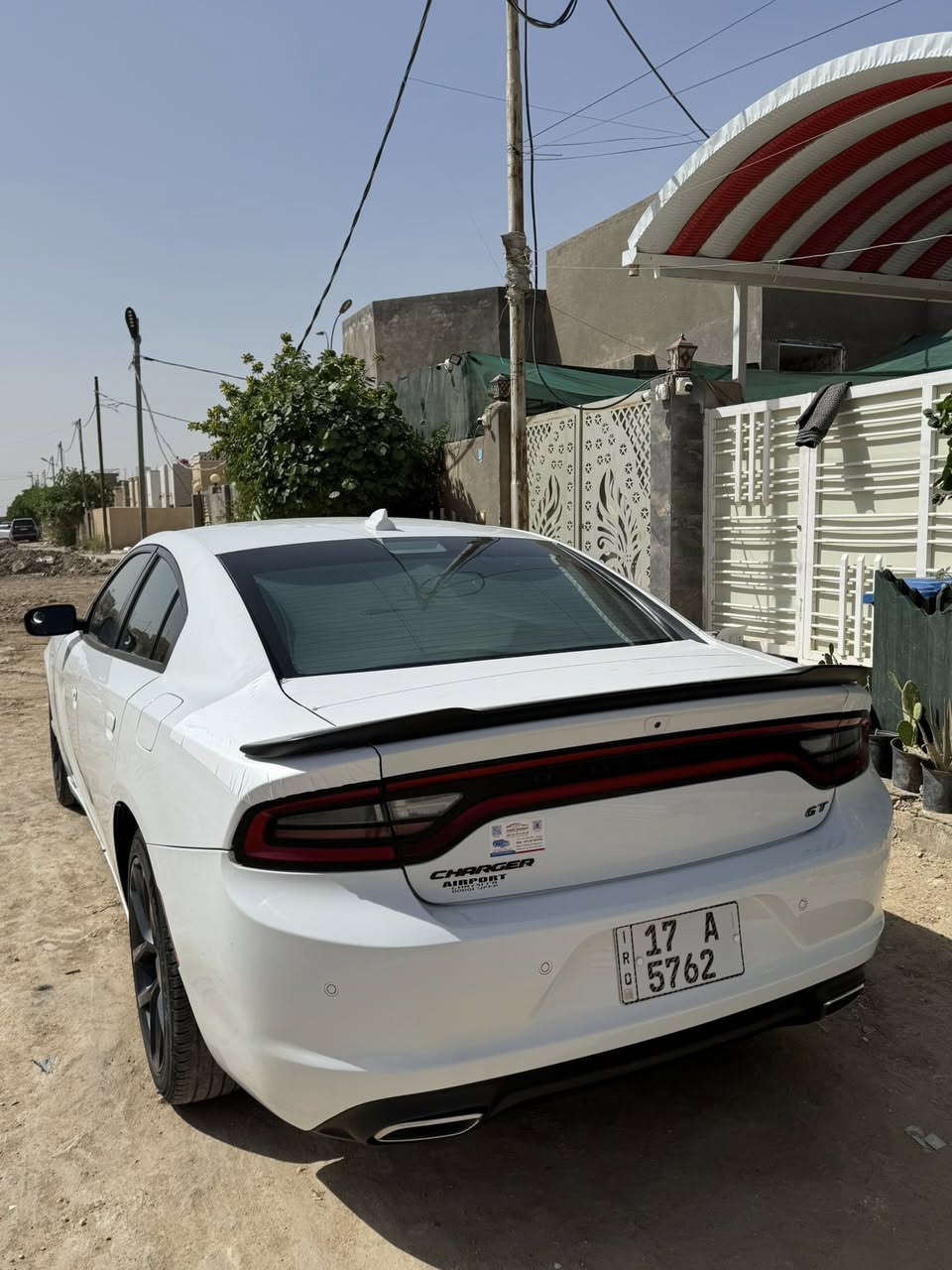 للبيع جارجر SXT موديل 2023 اصل ابيض اللون رقم مثنى  انكليزي
محرك 6 سلندر
تشغيل عن بعد
شاشة وسط متعددة
تحكمات ستيرن
مثبت سرعة
نظام مانع انزلاق
حساسات خلفية
اضاءة LED
كاميرا خلفية
السيارة ماشية 90  الف
كير محرك مكفولات سيارة مامتعوبه ولامشتغله خط نظيفة مال جناي 

بيه صبغ سياره يحب تفاصيل اكثر يتصل على هذا رقم لو يتواصل واتساب 

🟪 السعر  ::188 ورقة وبيه مجال 
للإستفسار الاتصال على الرقم ***********
مكان السيارة ::السماوة.
