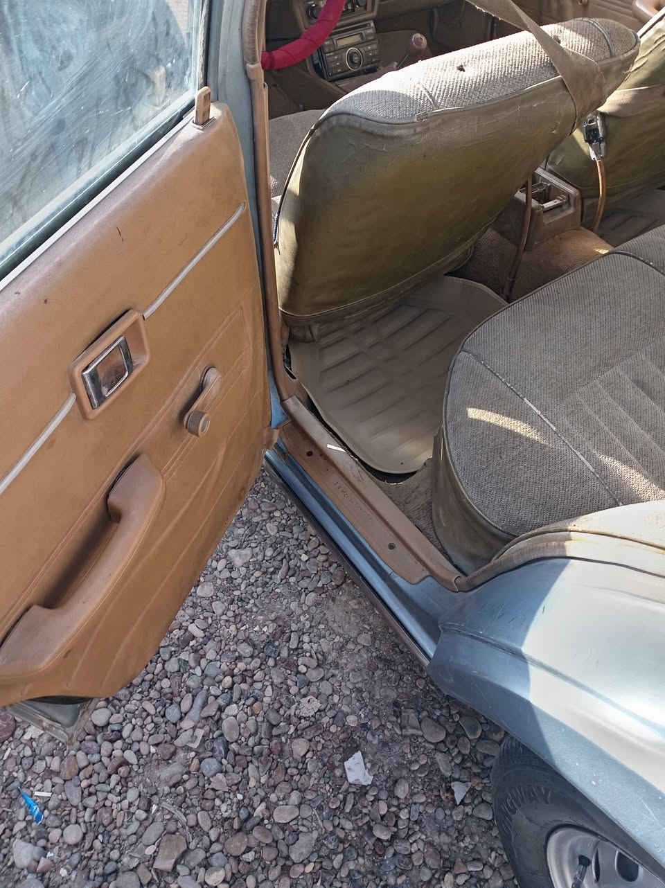 سلام عليكم تيوتا كرونا ٨١ سيارة حلوه وجاهزه مكان لسياره بغداد لسعر٤٠ رقمي ***********
