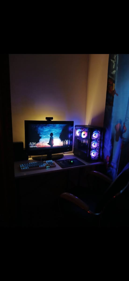 يا الله السلام عليكم ورحمة الله وبركاته☺️ اليوم عدنه هذه البيسي🫶 للبيع مثل مجاي اشوف بل صوره🗺 تجميعه متوسطه وياها الماوس ولباد ماوس ولكيبورد ولكامره تشغلك اغلب الالعاب 🎮 القويه والله شاهد عليه جبته قبل ٤ أشهر استخدمته تقريبا شهرين وأمانه الله الحاسبه تستحق التجربه وصارت عليه ويه الغراض ٤٠٠ وبدون الغراض ٣٥٠ وبيهه مجال للشراي وللطيب 🤗 للتواصل *********** بي واتساب
