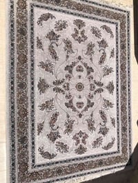 ٢ فە رشی ٣ بە ٤  ٧٠٠ شانەی  ئیرانی نرخی هەردوکیان ١٧٠ هەزار 0774821247...