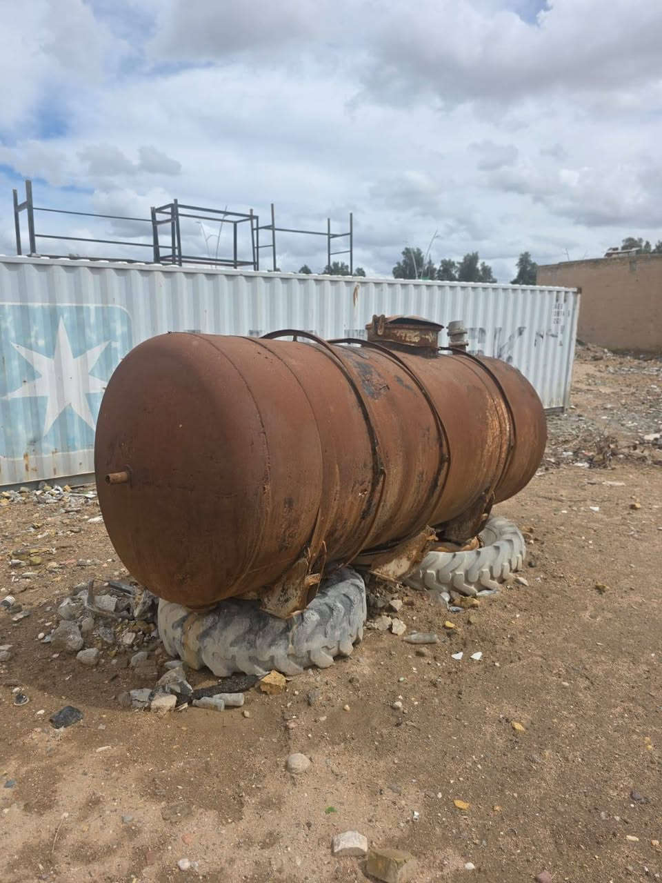 السلام عليكم مقطورة وعربانه مال كاروبه للبيع المكان البصرة الزبير بيع كوم حديد السعر ثنيناتهن مليون ونص
***********
