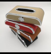 حافظة كلينس مع ساعه سعر ١٠ الف تواصل عن طريق صفحة او واتس 07884351060