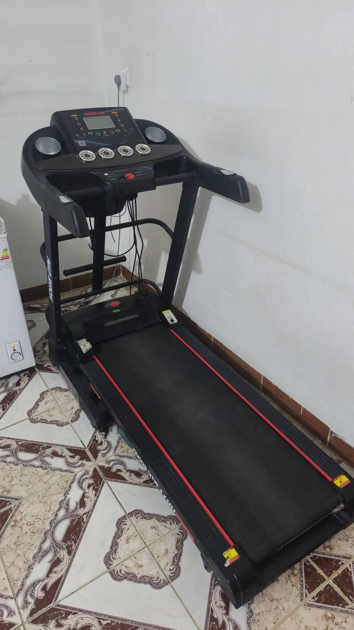 جهاز چري للبيع مستخدم قليل
كله شغال بي نضامين عادي وجبلي
استعمال كلش قليل نضافته فول 
سعر 300 وبي مجال 
تواصل واتساب فقط ***********
