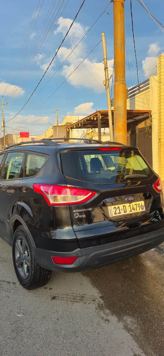 فۆرد ئیسکەیپ ٢٠١٤
خلییجی سفری نیڤا 
نرخی ١٢٥ گەڵا
١٤٠ هەزار کیلۆمەتر ڕۆشتووە
مەکینە ٢.٥ مەرغوب - تاک ئەکسل
سوکان ڤۆلیۆم- تحدید سورعە
توڵی سەقف - بەسمە- ویل کەچ بیلدی 
کتێب و بەرپێ و کەپی بەنزین بەردەی ناو سنوق هەمووی بیلدی ماوە
پشت و پێشی چرکەی تیا نییە
گێڕو مەکینەی بە شەرت قەپاغ تابتیش نەکراوەتەوە 
سارد بۆیاخ هیچی نییە
تەلەفۆن (***********) السليمانية, العراق
